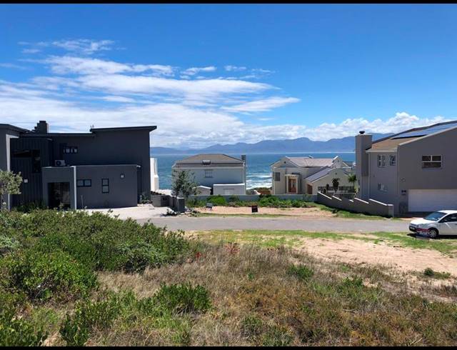 LAND FOR SALE IN PERLEMOENBAAI